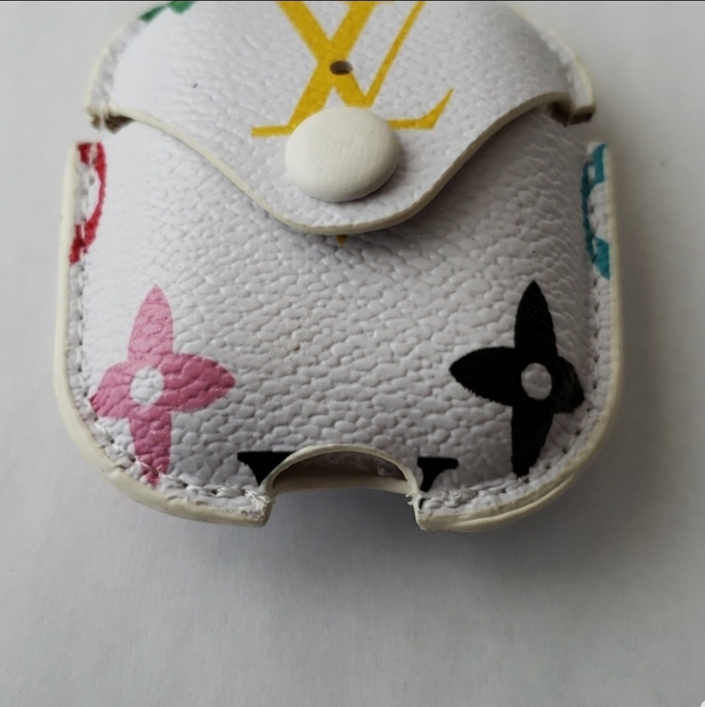 Custom airpod case - Picture 3 of 5
